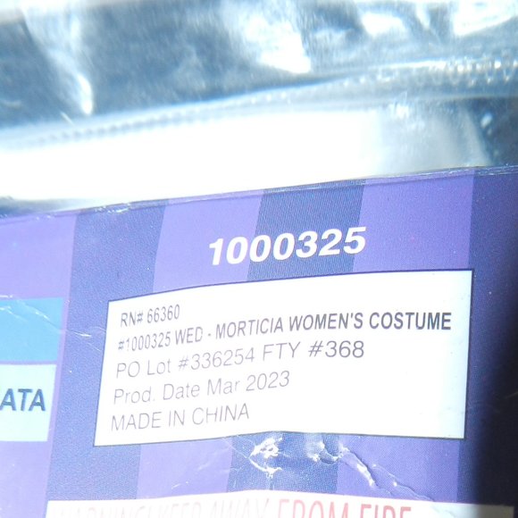 Morticia Addams Womens Costume Deluxe Costume Medium  🆕SHIPS FAST😮‍💨⚡🚚 - Picture 13 of 15